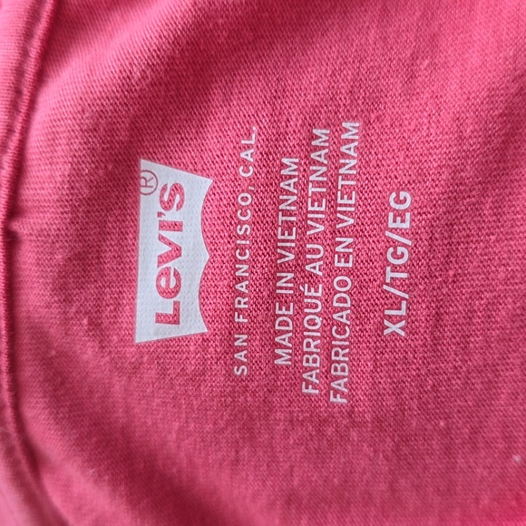 LEVIS SIGNATURE WOMEN'S PINK CREWNECK SHORT SLEEVE TEE SIZE XL - Picture 4 of 10